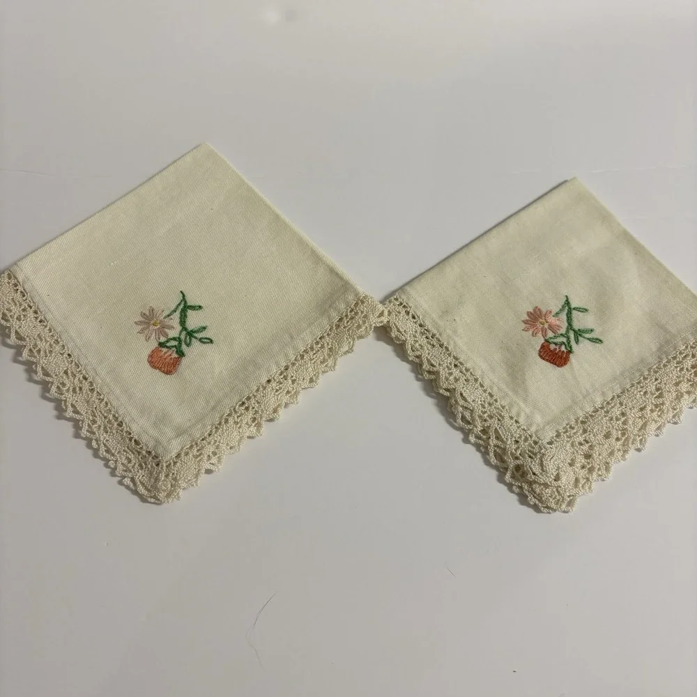 Vintage Hand Embroidered Flower Linen Tea Towels Lace Trim Lot Of 2 Cottage 10